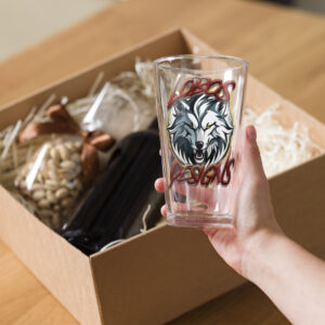 Lobo's Designs Shaker pint glass